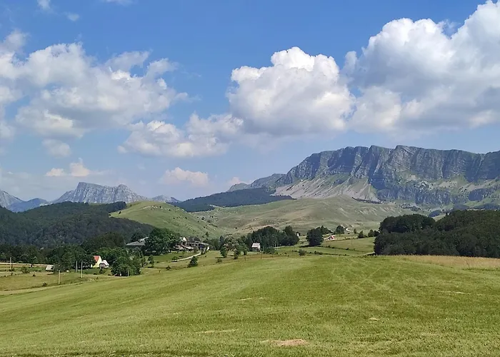 Cemerno Cottage