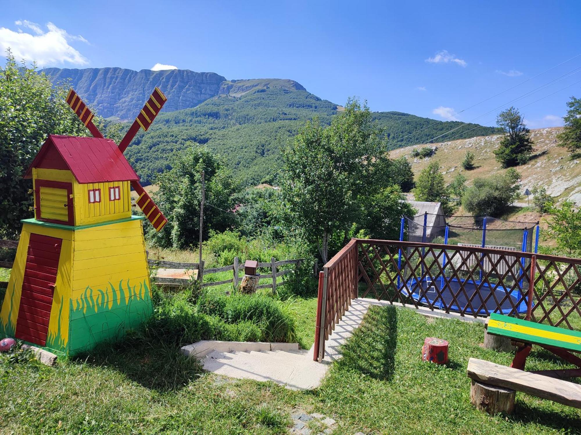 Cemerno Holiday home